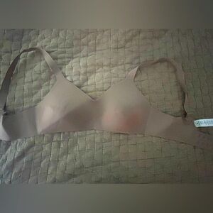 Lululemon nude bra
